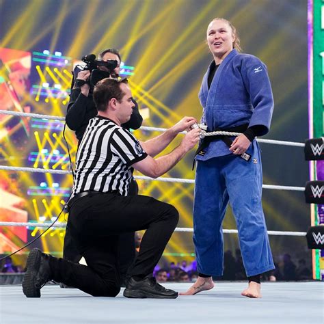 WWE cuts Wrestlemania 38 footage as Charlotte Flair suffers。